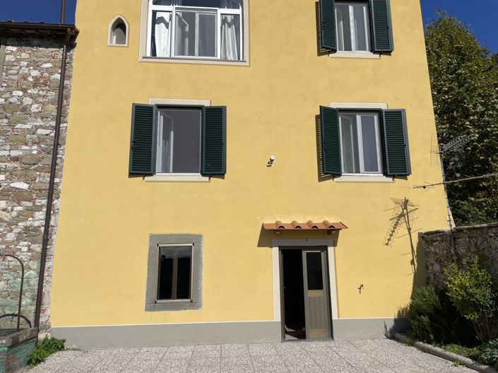 Image No.21-4 Bed Property for sale