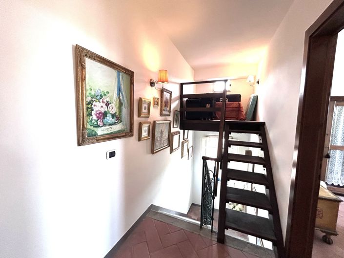 Image No.22-4 Bed House for sale