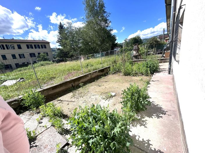 Image No.17-2 Bed Property for sale