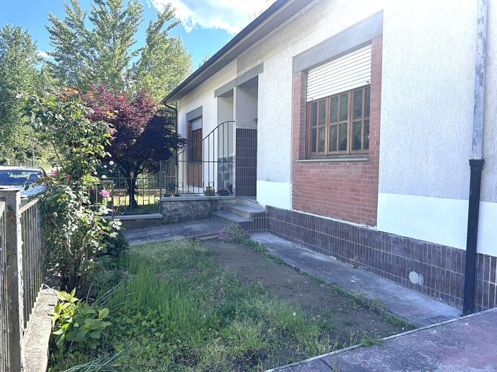 Image No.2-2 Bed Property for sale