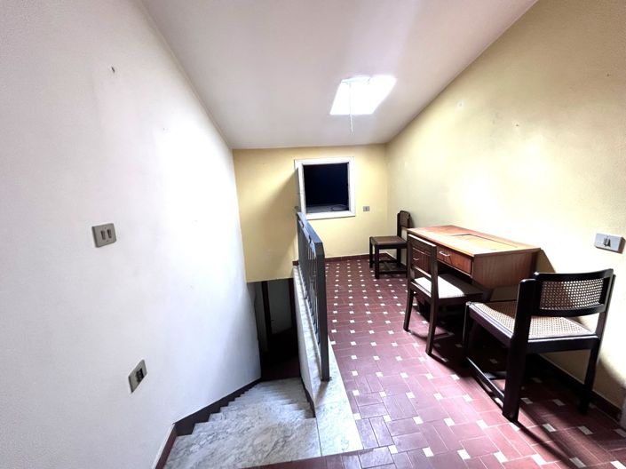 Image No.22-2 Bed Property for sale