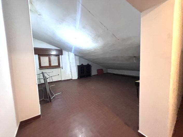 Image No.23-2 Bed Property for sale