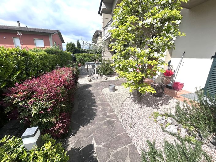 Image No.16-2 Bed Property for sale