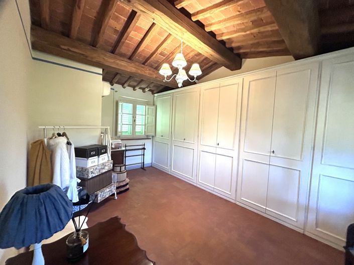 Image No.19-3 Bed Property for sale