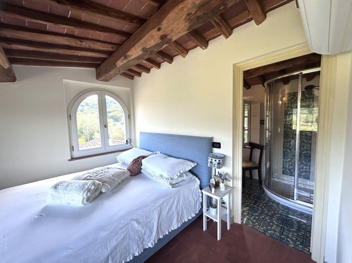 Image No.21-3 Bed Property for sale