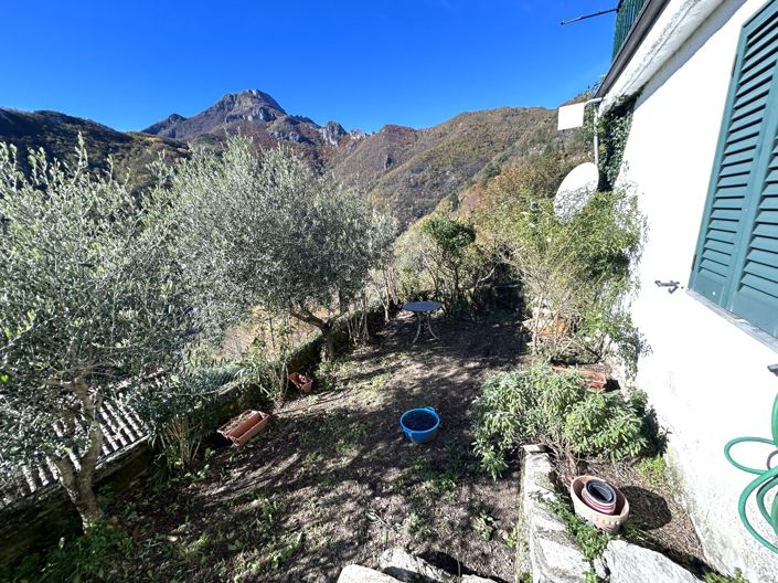 Image No.19-3 Bed Property for sale
