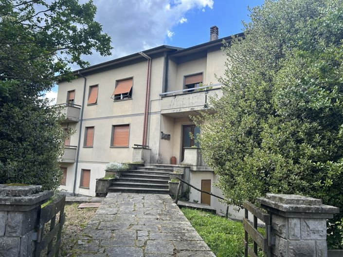 Image No.3-Propriété de 3 chambres à vendre