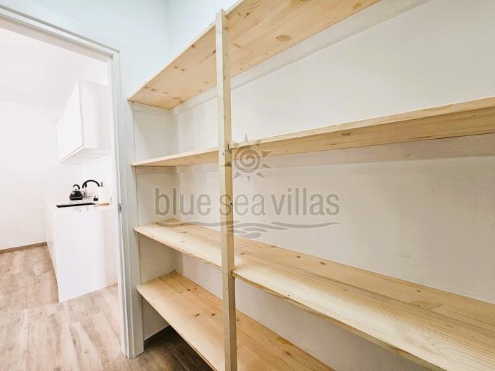 Image No.22-3 Bed Chalet for sale
