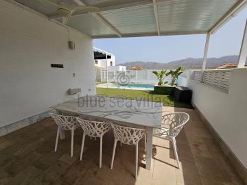 pool-bar-bbq-area-1550--8-