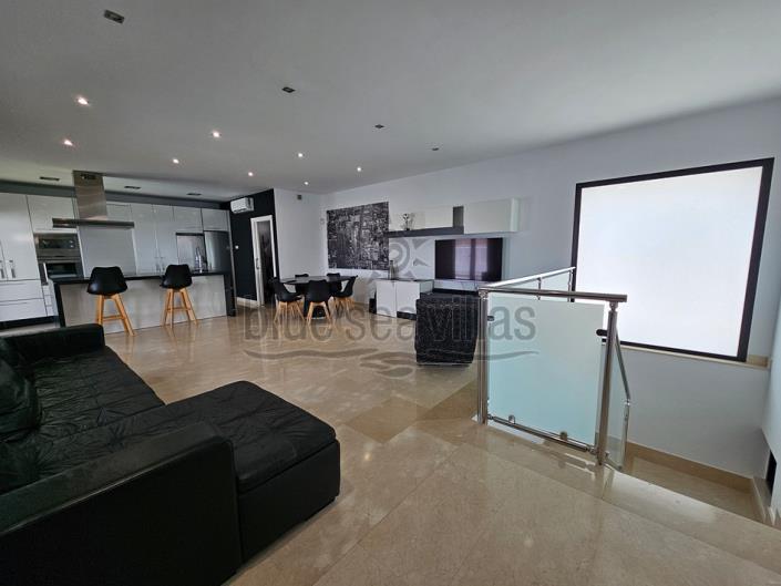 Image No.13-3 Bed Villa / Detached for sale
