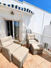 main-bedroom---terrace-1553--2-_opt