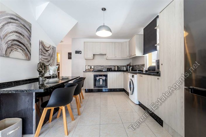 Image No.15-2 Bed Apartment for sale