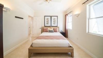 sandy-hook-32-christ-church-guest-bedroom