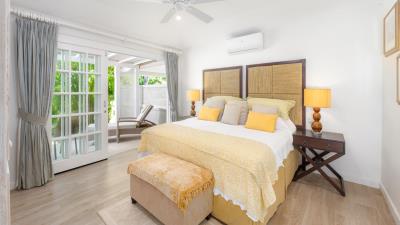 sle-casa-caoba-bedroom