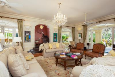 sle-high-cane-living-room