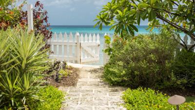 hibiscus-villa---cottage-beach-gate