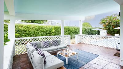palm-villa-terrace-sofa