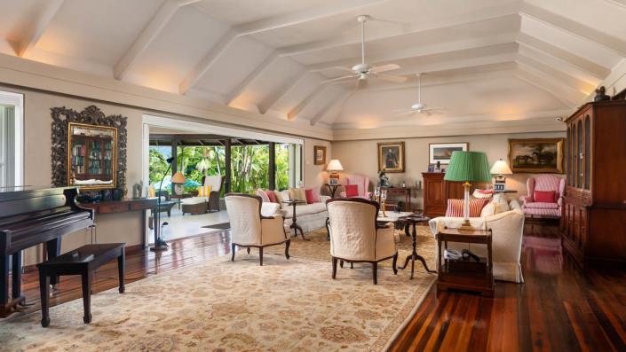 Image No.5-5 Bed Villa for sale