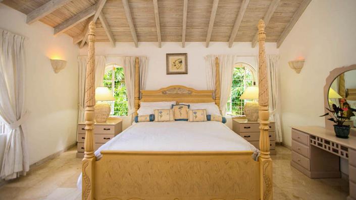 Image No.12-6 Bed Villa for sale
