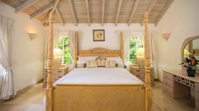 sle-clemrose-house-and-cottage-st-james-master-bedroom