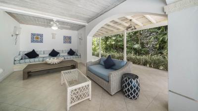 sle-sandalwood-terrace-lounge