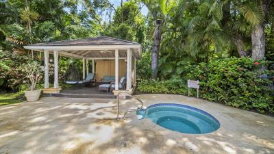 sle-sandalwood-plunge-pool