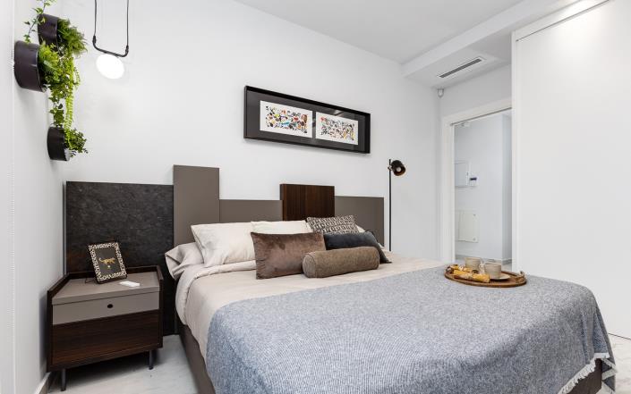 Image No.20-2 Bed Apartment for sale