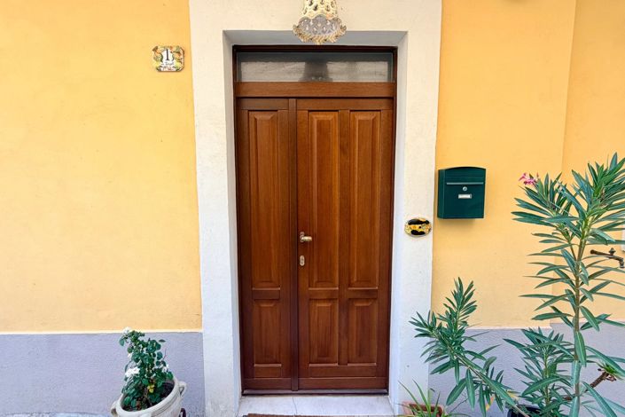 Image No.2-3 Bed House for sale