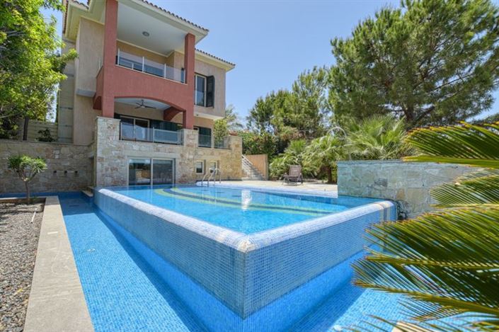 Image No.3-5 Bed Villa for sale