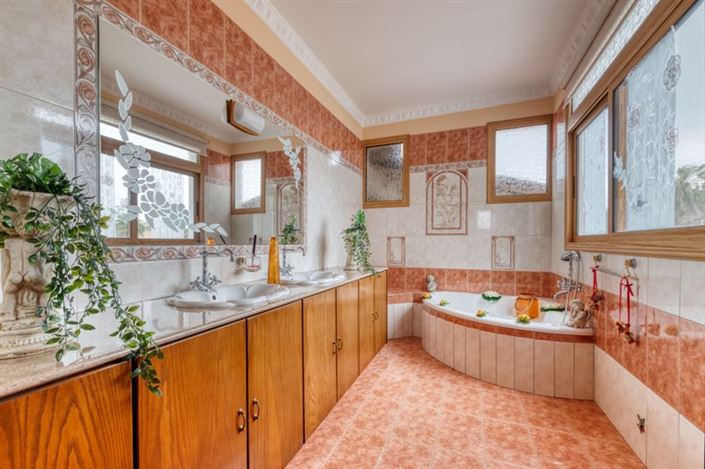 Image No.16-3 Bed Villa for sale
