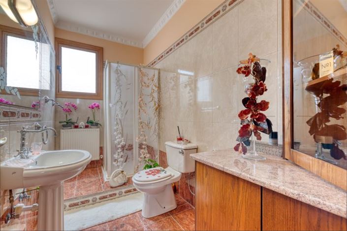 Image No.17-3 Bed Villa for sale