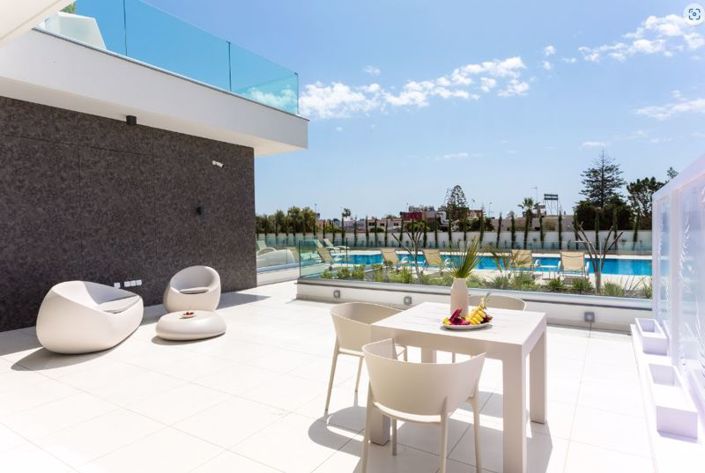 Image No.18-2 Bed Apartment for sale