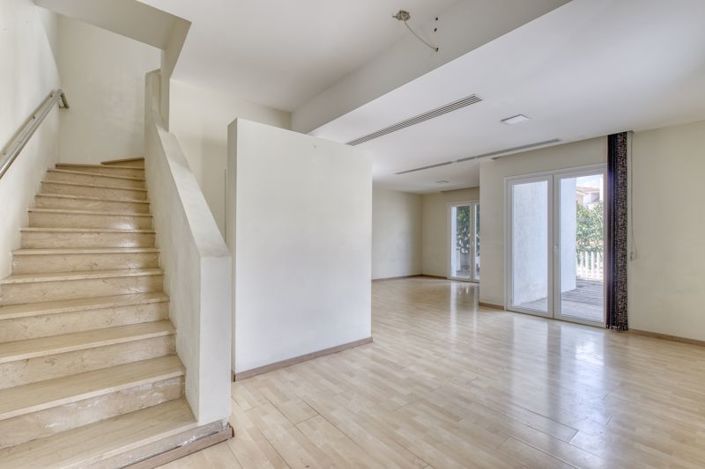 Image No.5-4 Bed Villa for sale