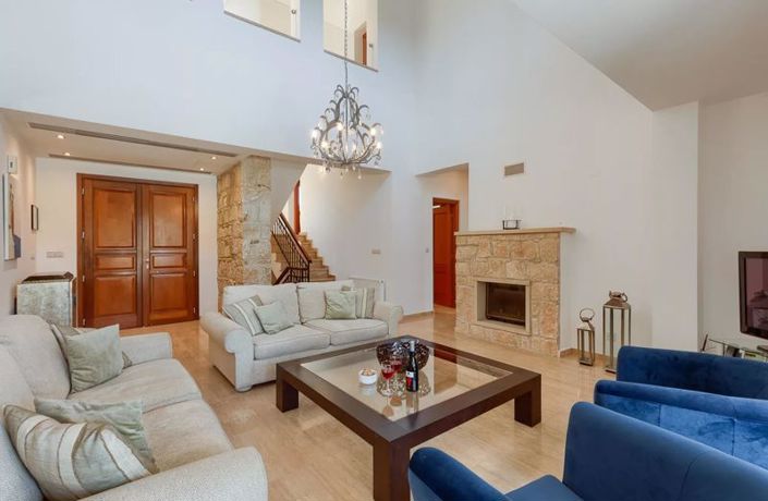 Image No.8-5 Bed Villa for sale