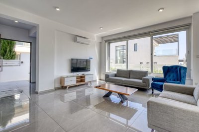 lounge-and-entrance