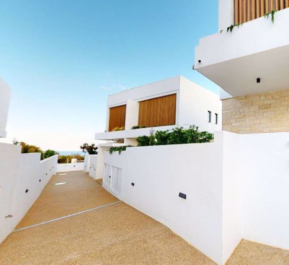 Image No.29-5 Bed Villa for sale