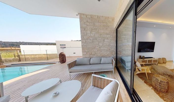 Image No.5-5 Bed Villa for sale