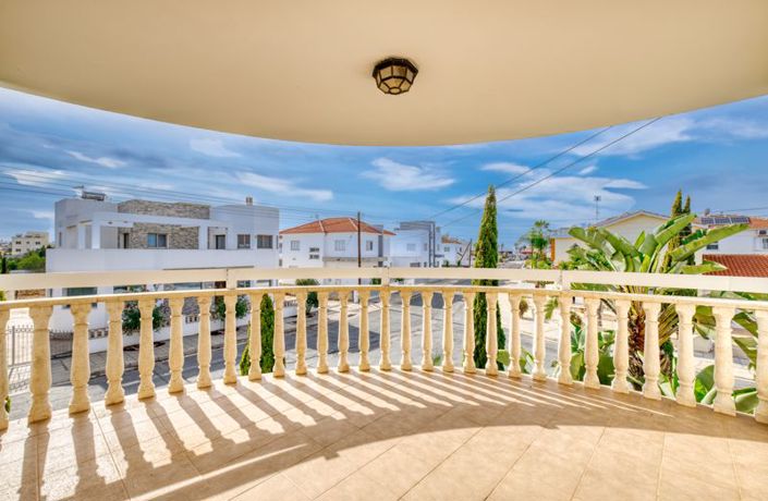 Image No.5-3 Bed Villa for sale
