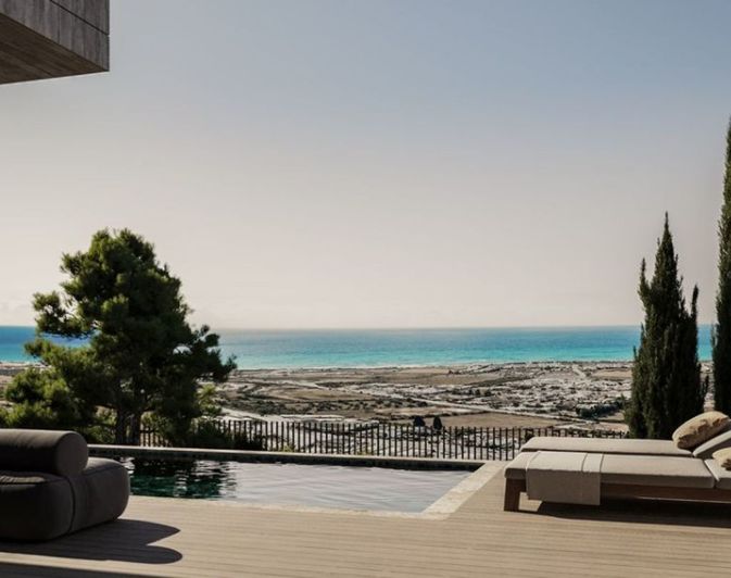 Image No.2-4 Bed Villa for sale