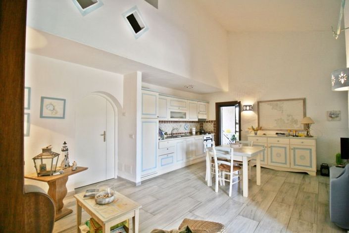 Image No.16-4 Bed House for sale
