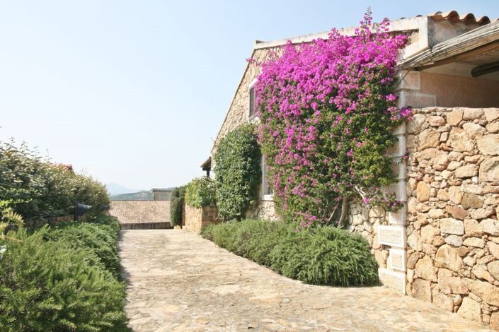 Image No.3-4 Bed House for sale