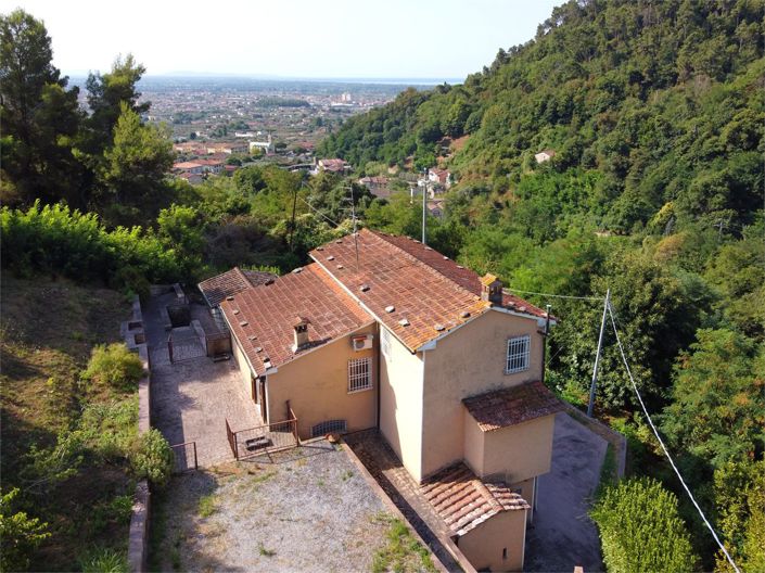 Image No.2-4 Bed House for sale