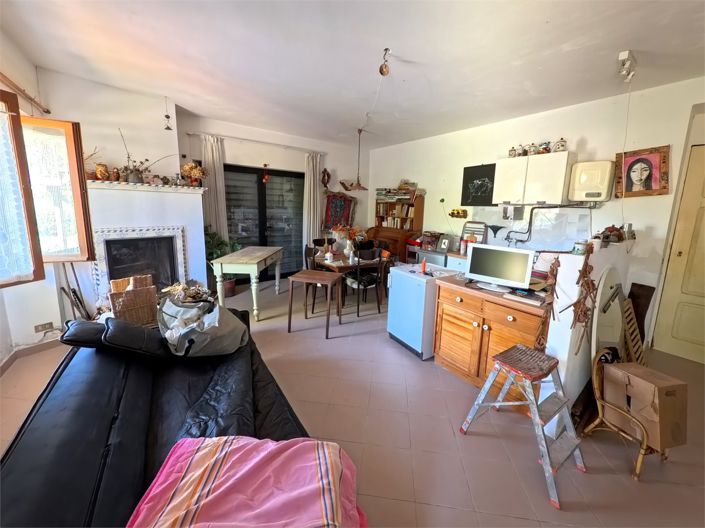 Image No.30-4 Bed House for sale