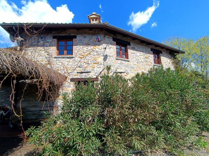 Image No.8-6 Bed Country House for sale