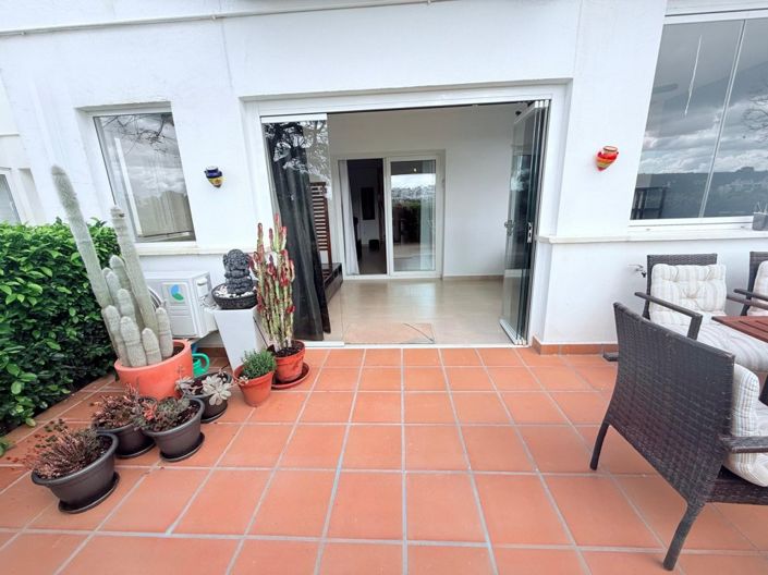 Image No.10-2 Bed Property for sale
