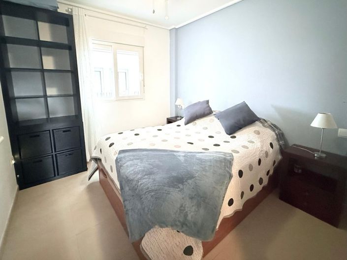 Image No.20-2 Bed Property for sale