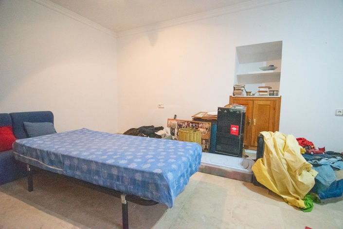 Image No.20-4 Bed Townhouse for sale