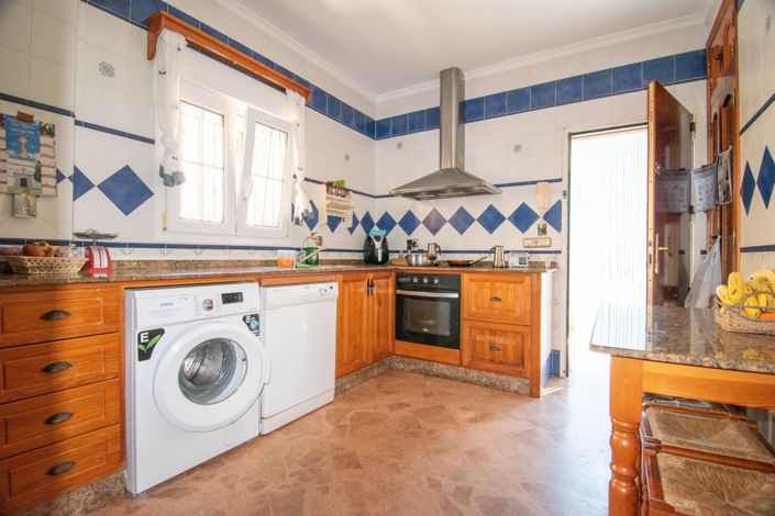 Image No.10-3 Bed Villa for sale