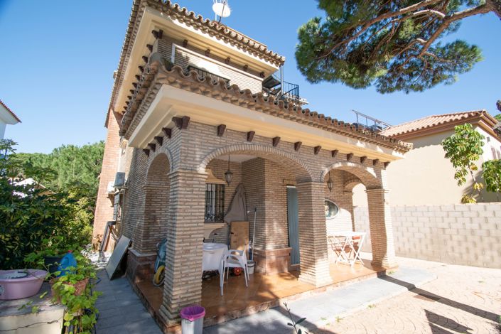 Image No.2-3 Bed Villa for sale