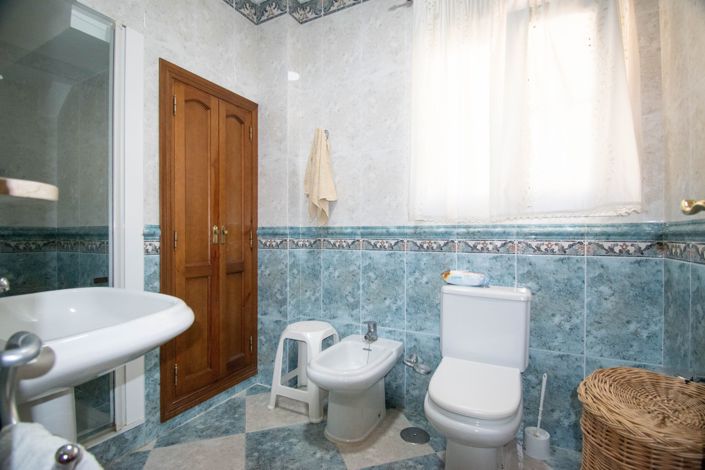 Image No.12-3 Bed Villa for sale